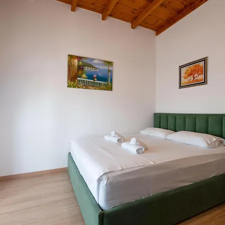 Luxor Apartamento Sarandë