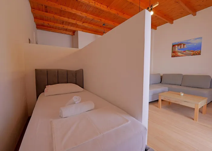 Luxor Apartment Sarandë