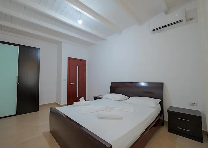 Luxor Apartment Sarandë