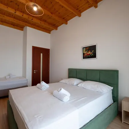 아파트 Luxor Sarandë